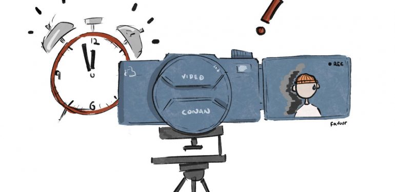 A graphic of a camera.